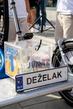 Deželak junak v Postojni (16)